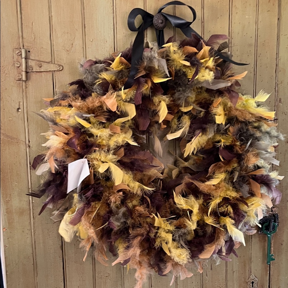 KATHRYN CLARKE Large Feather Wreath